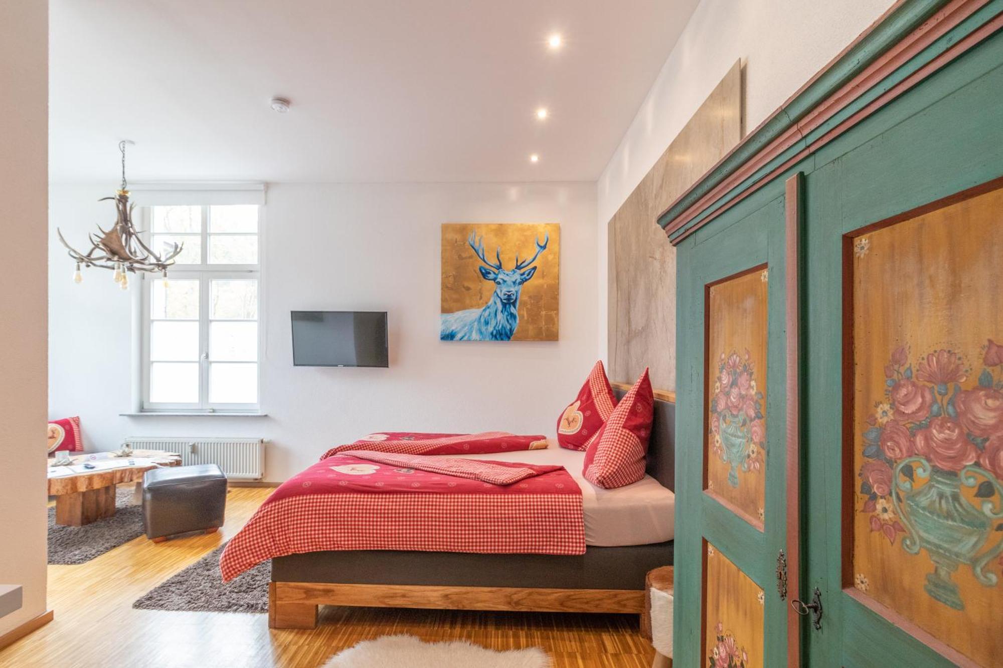 Schwarzwaldzimmer & Schwarzwald Design Homestay Rottweil
