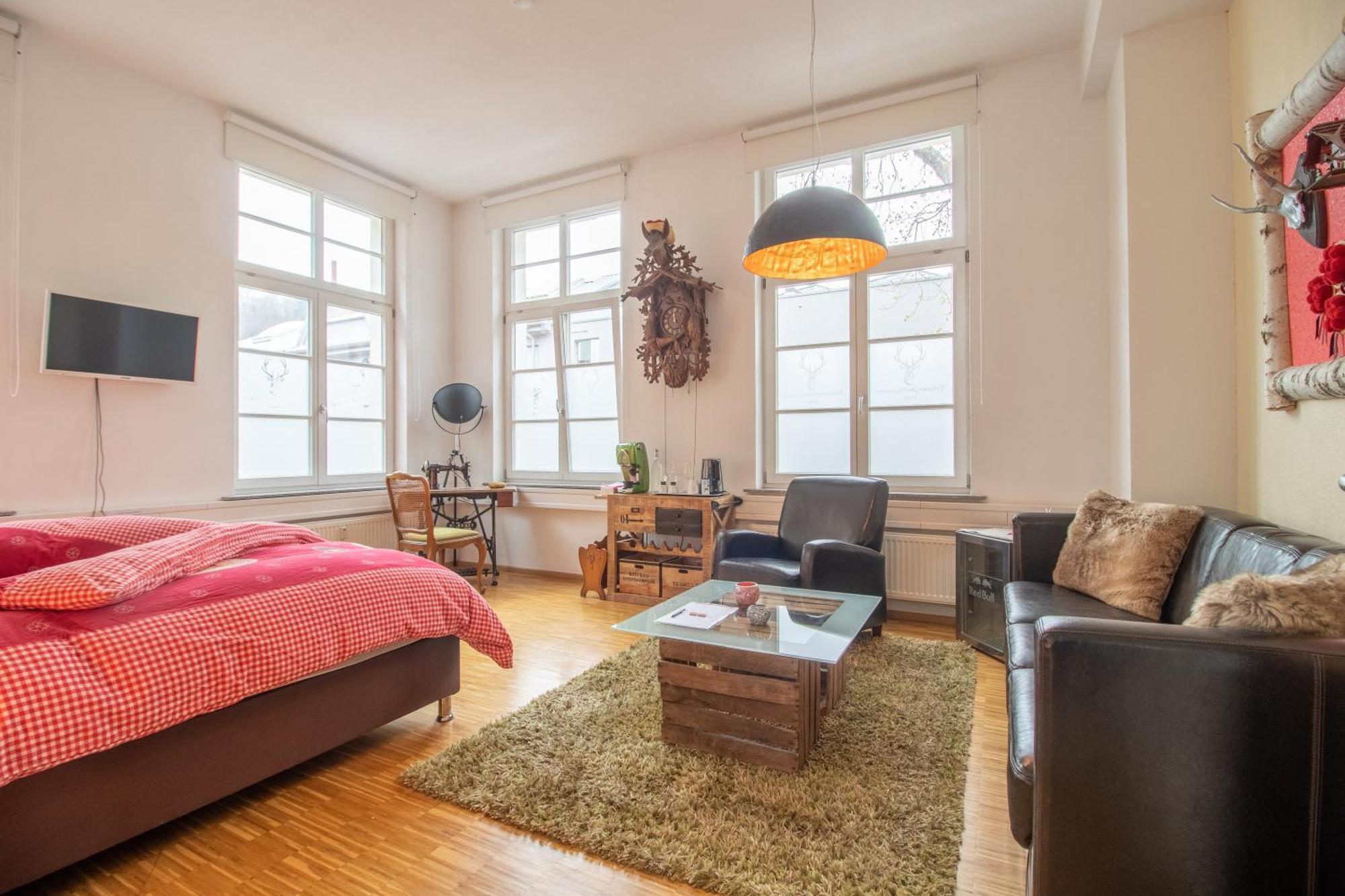 Schwarzwaldzimmer & Schwarzwald Design Homestay Rottweil